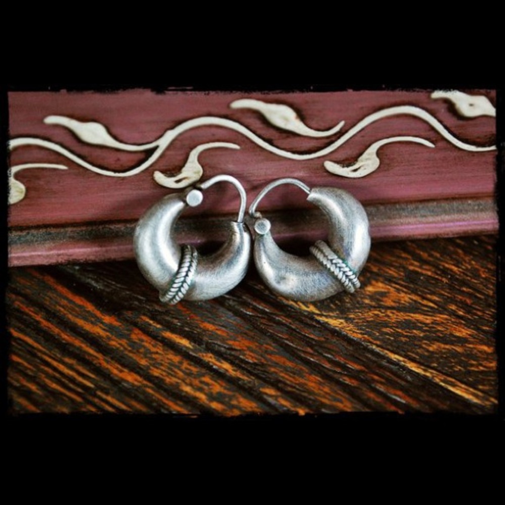 VTG Indian Tribal Hoops Earrings Unisex jewelry